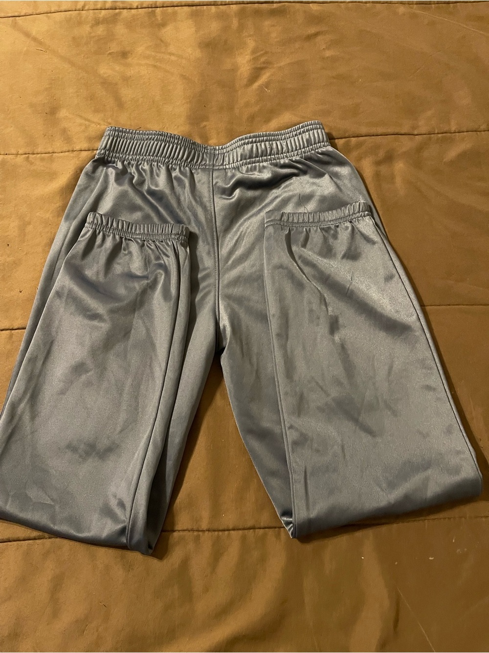 Boys Under Armour Gray Athletic Pants - Comfortable Performance Bottoms - Picture 2 of 3